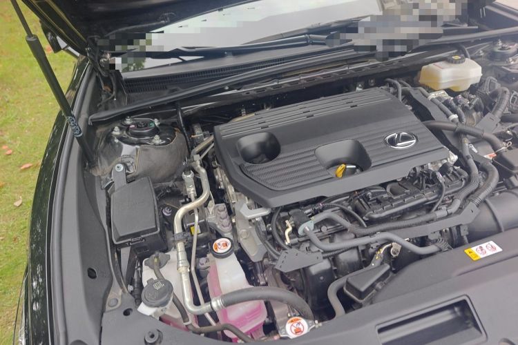 Used Lexus ES 2022 300h Excellence Edition Engine Bay Right