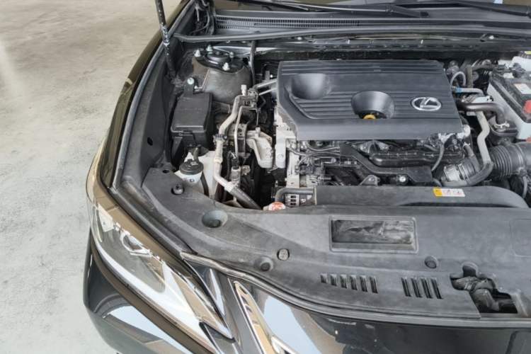 Used Lexus ES 2022 200 Luxury Edition Engine Bay Right