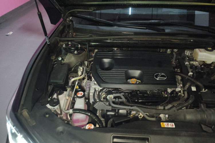 Used Lexus ES 2022 300h Excellence Edition Engine Bay Right