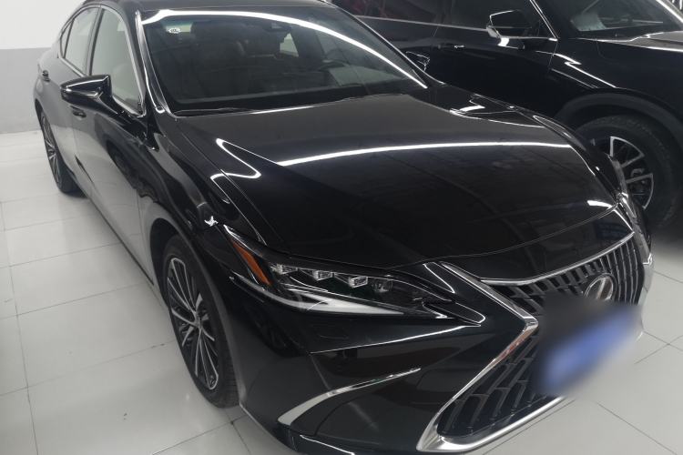 Used Lexus ES 2022 300h Deluxe Edition Exterior 1
