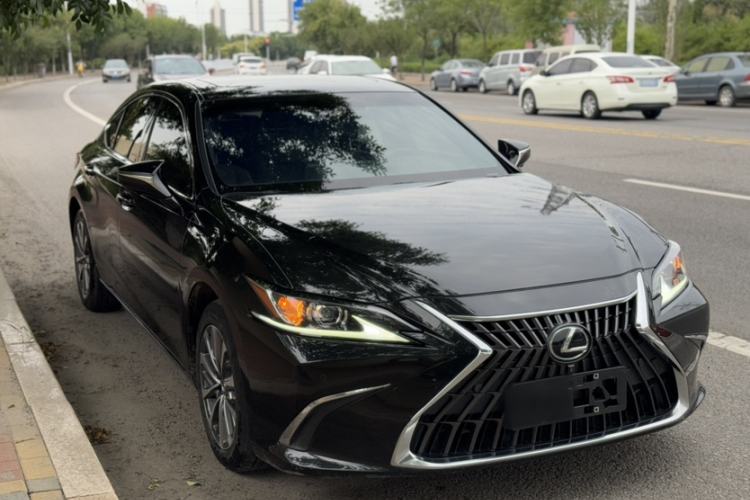Used Lexus ES 2022 200 Excellence Edition Exterior 2
