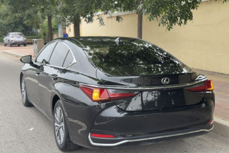Used Lexus ES 2022 200 Excellence Edition Exterior 3