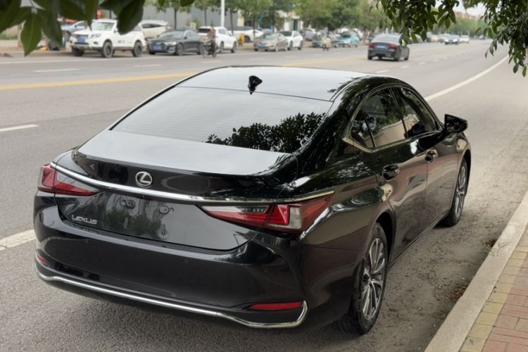 Used Lexus ES 2022 200 Excellence Edition Exterior 4
