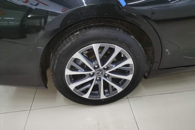 Used Lexus ES 2022 200 Excellence Edition Exterior 5