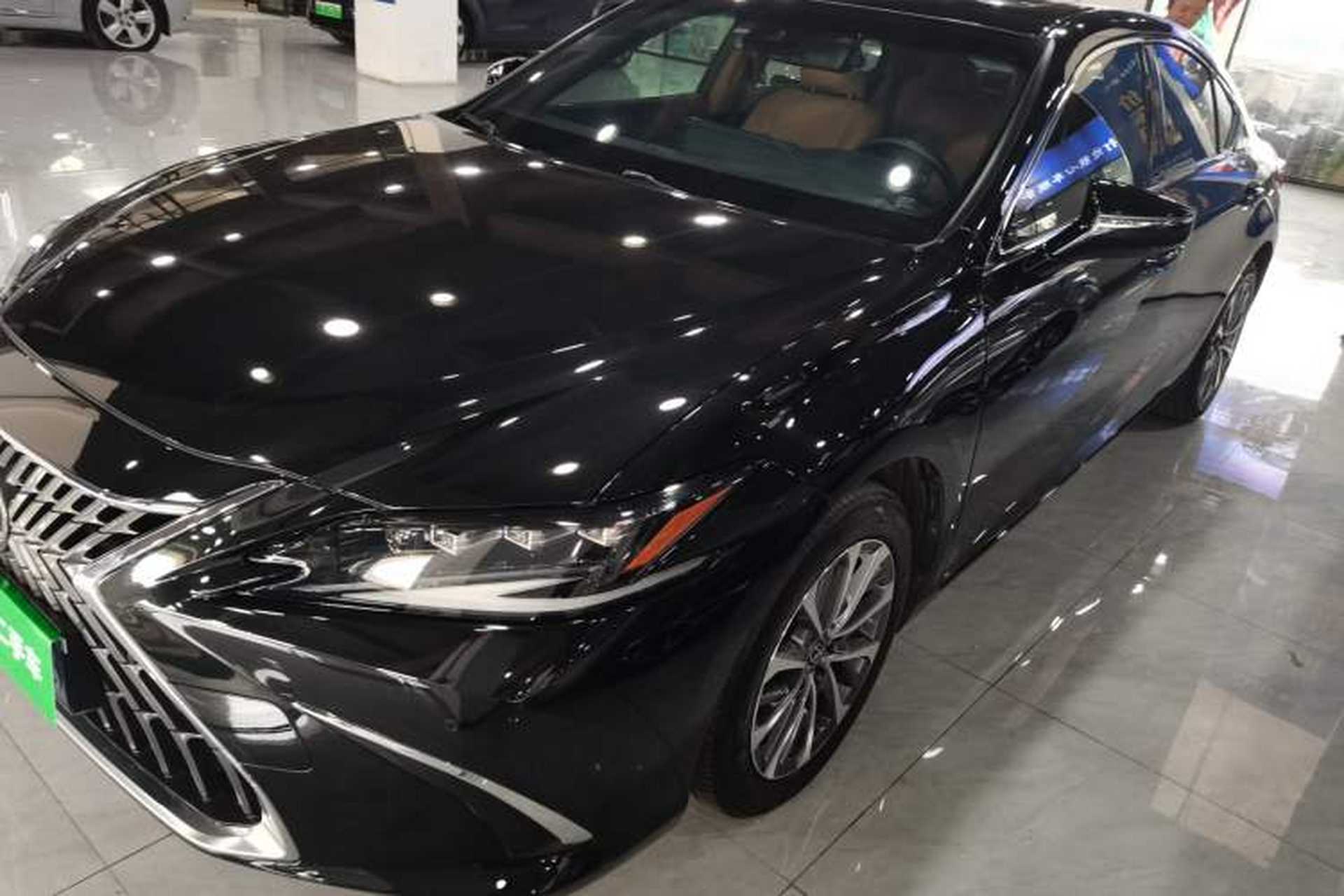 Used Lexus ES 2022 200 Excellence Edition Front Left 45 Deg