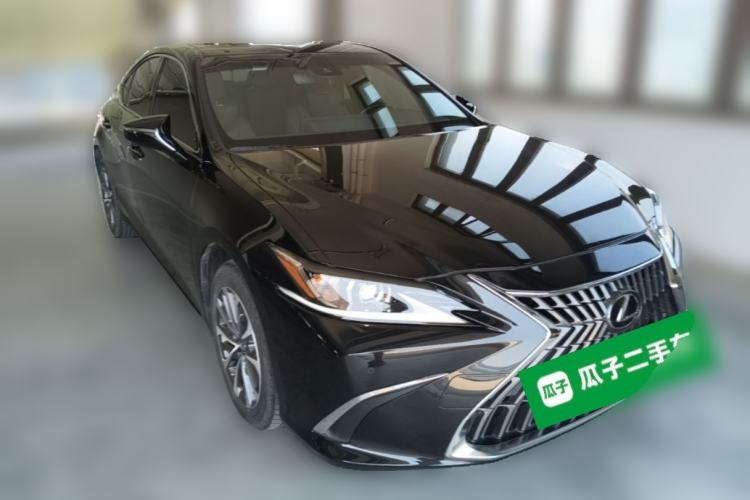 Used Lexus ES 2022 200 Luxury Edition Front Right 45 Deg