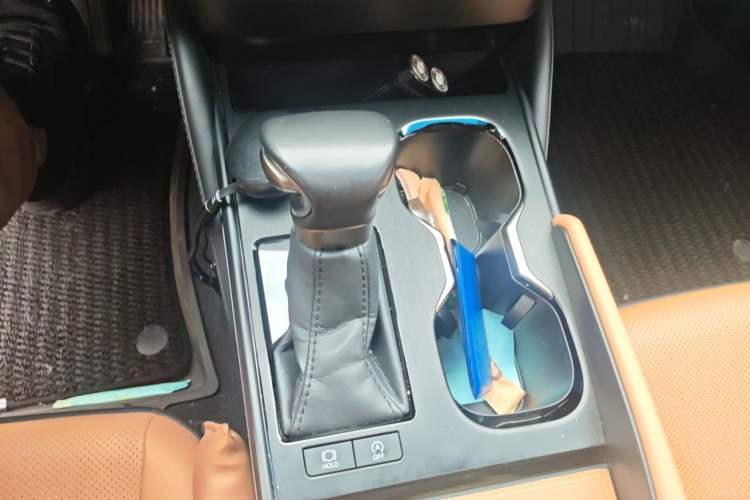 Used Lexus ES 2022 200 Excellence Edition Gear Lever