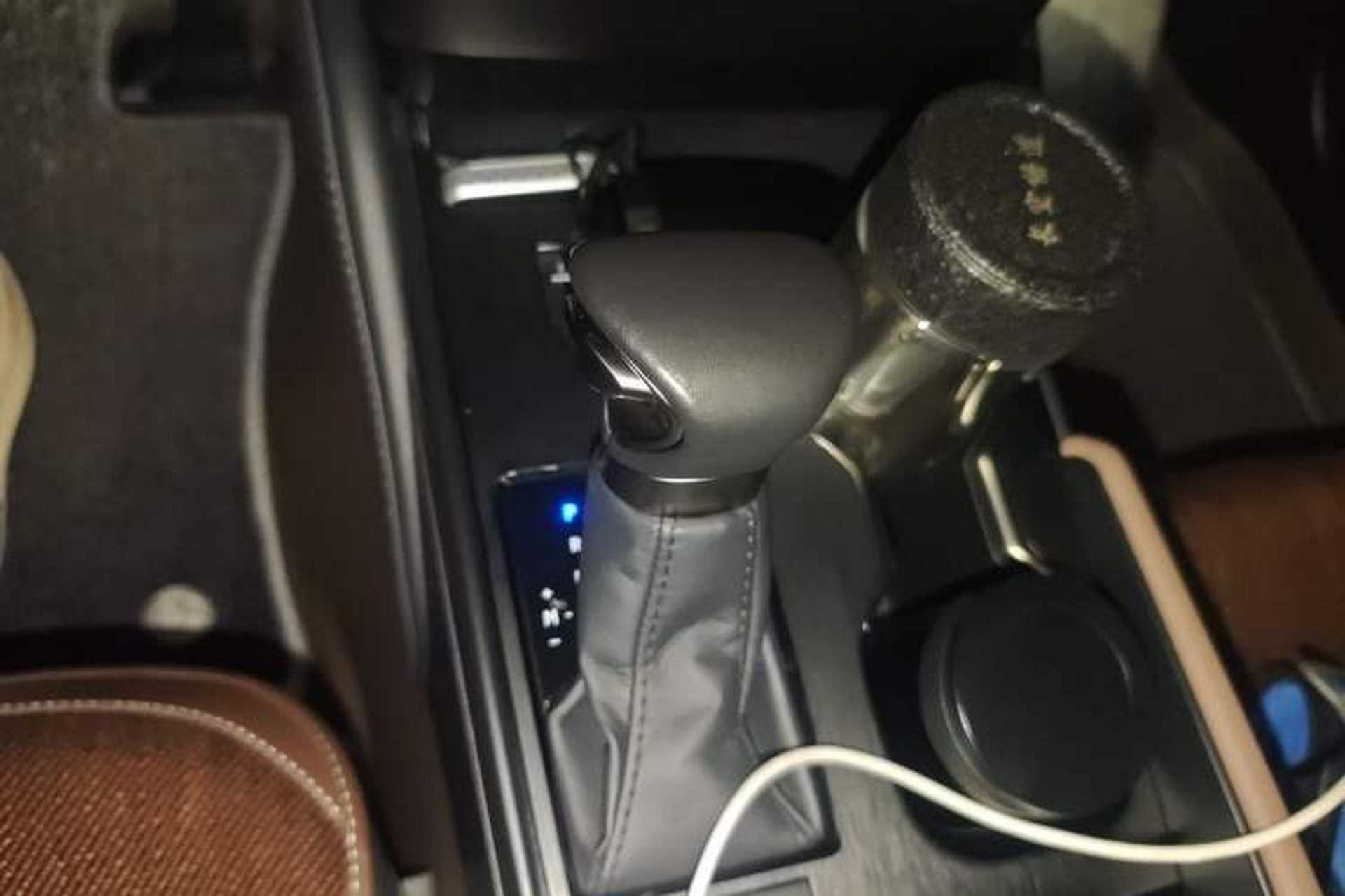 Used Lexus ES 2022 200 Excellence Edition Gear Lever