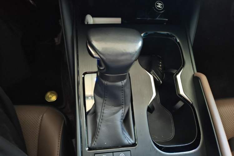 Used Lexus ES 2022 200 Excellence Edition Gear Lever