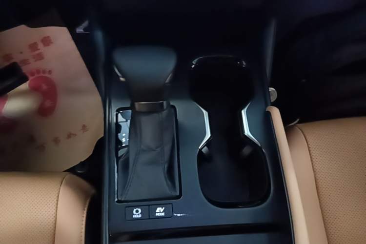 Used Lexus ES 2022 300h Deluxe Edition Gear Lever