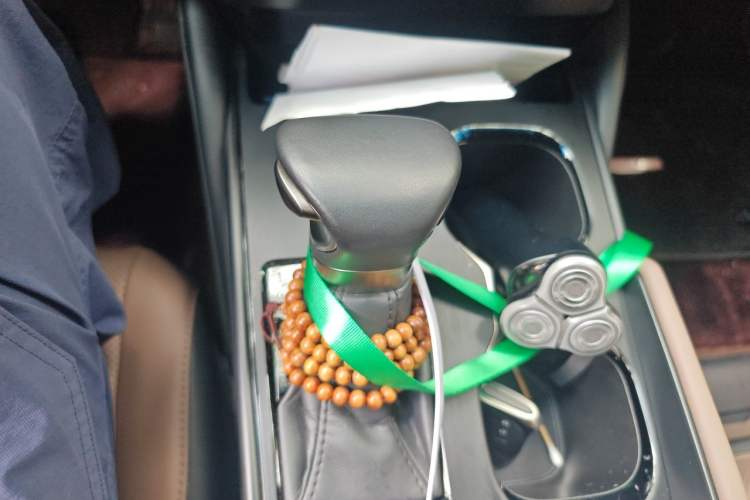 Used Lexus ES 2022 300h Excellence Edition Gear Lever