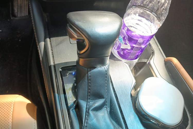 Used Lexus ES 2022 200 Excellence Edition Gear Lever