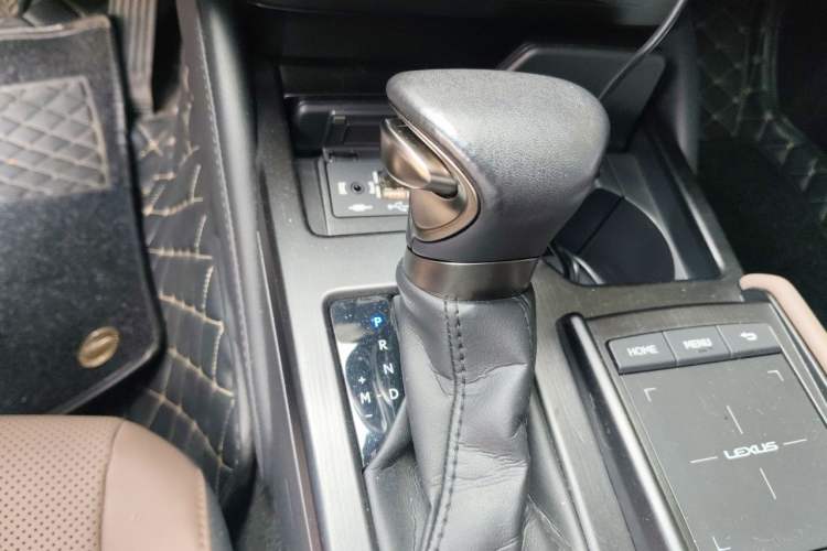 Used Lexus ES 2022 200 Excellence Edition Gear Lever