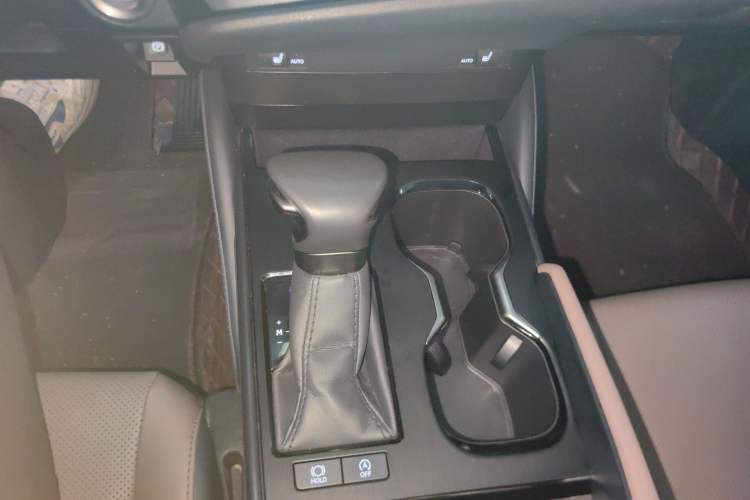 Used Lexus ES 2022 200 Excellence Edition Gear Lever