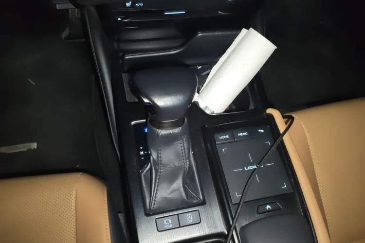 Used Lexus ES 2022 200 Excellence Edition Gear Lever