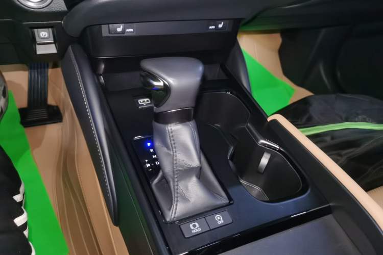 Used Lexus ES 2022 200 Excellence Edition Gear Lever