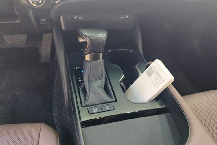 Used Lexus ES 2022 200 Excellence Edition Gear Lever