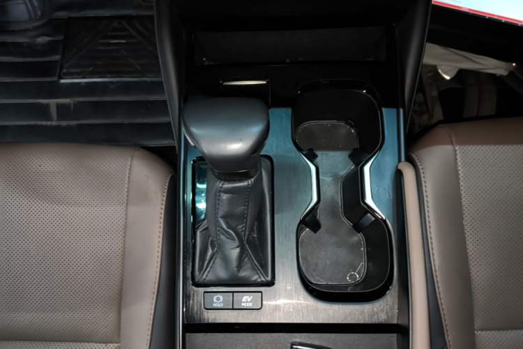 Used Lexus ES 2022 300h Excellence Edition Gear Lever