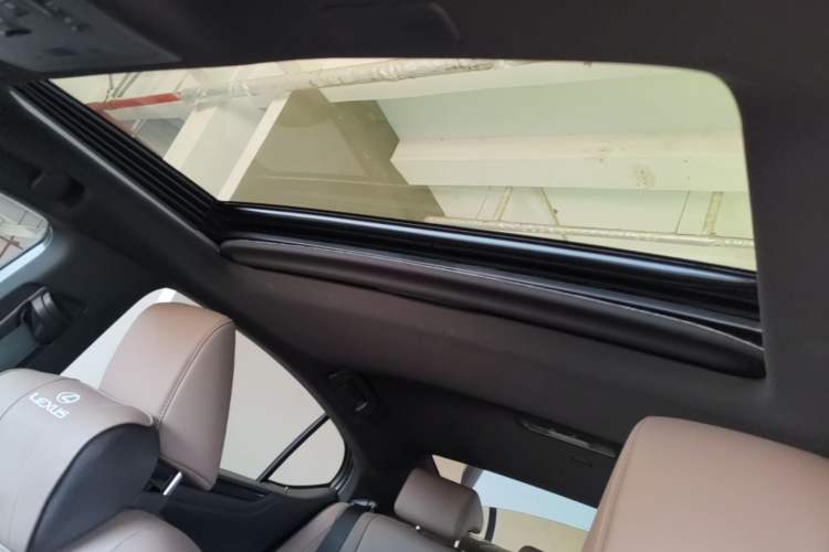 Used Lexus ES 2022 200 Luxury Edition Headliner