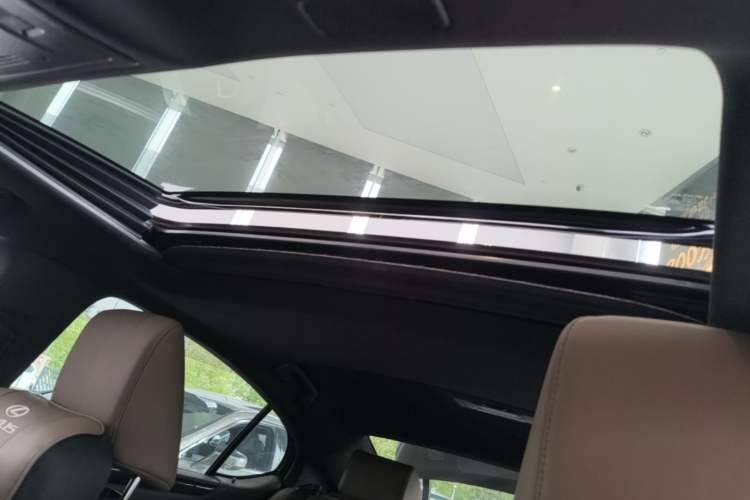 Used Lexus ES 2022 200 Luxury Edition Headliner