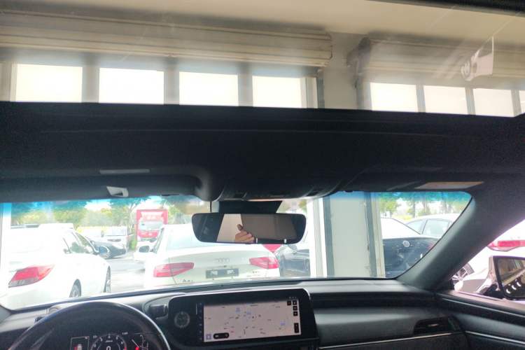 Used Lexus ES 2022 200 Excellence Edition Headliner