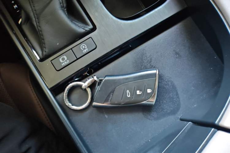 Used Lexus ES 2022 200 Excellence Edition Interior 1