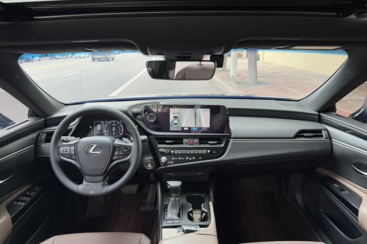 Used Lexus ES 2022 200 Excellence Edition Interior 1