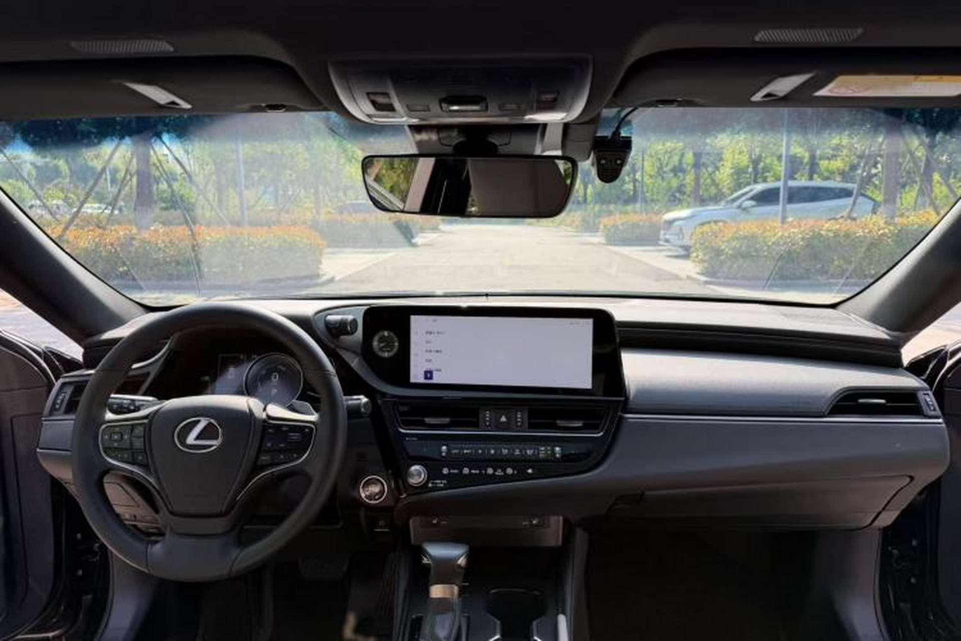 Used Lexus ES 2022 300h Excellence Edition Interior 2