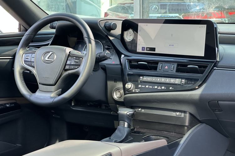 Used Lexus ES 2022 200 Excellence Edition Interior 3