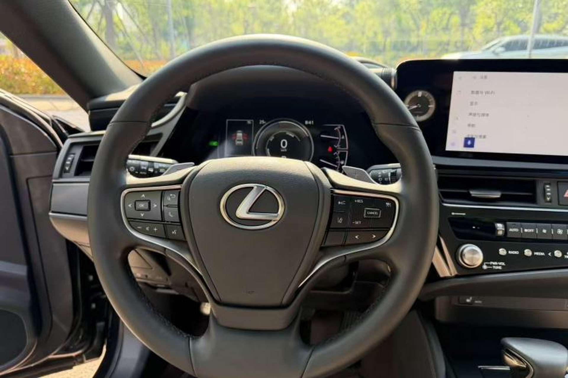 Used Lexus ES 2022 300h Excellence Edition Interior 4