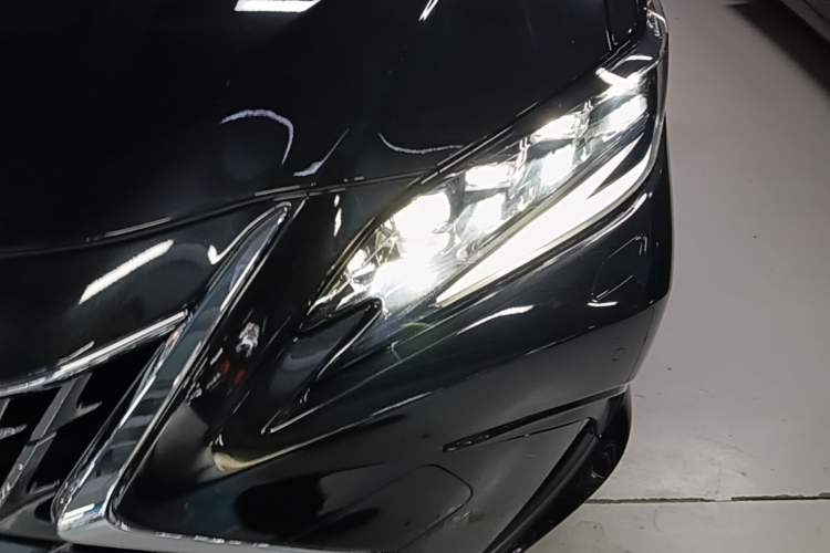 Used Lexus ES 2022 300h Deluxe Edition Left Front Headlight