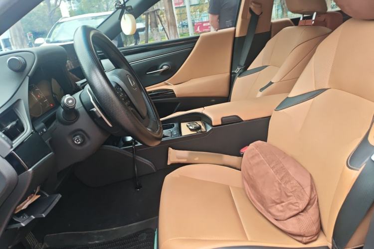 Used Lexus ES 2022 200 Excellence Edition Left Front Seat
