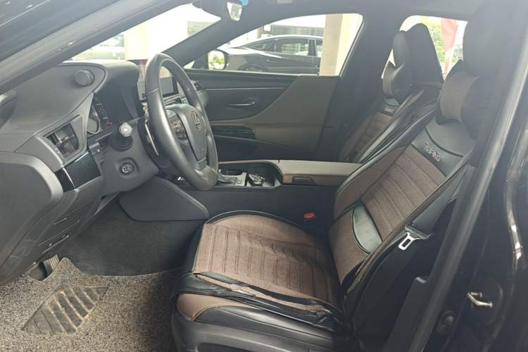 Used Lexus ES 2022 200 Excellence Edition Left Front Seat