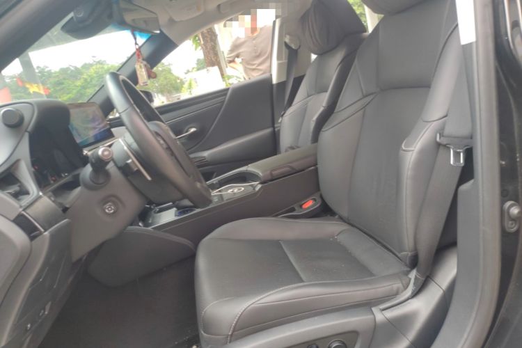 Used Lexus ES 2022 200 Excellence Edition Left Front Seat
