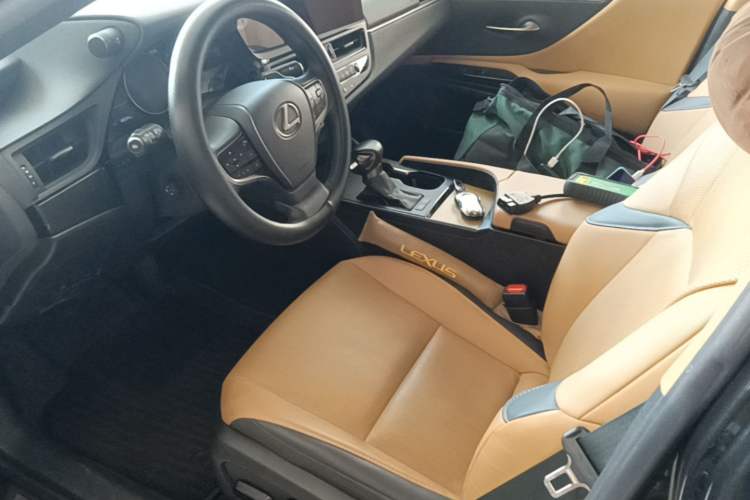 Used Lexus ES 2022 200 Excellence Edition Left Front Seat