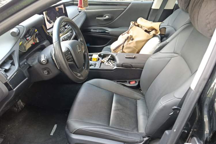Used Lexus ES 2022 200 Excellence Edition Left Front Seat