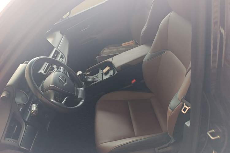Used Lexus ES 2022 200 Excellence Edition Left Front Seat