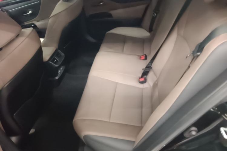 Used Lexus ES 2022 200 Excellence Edition Left Rear Seat