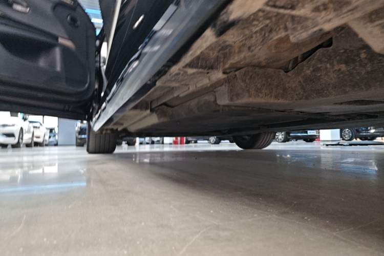 Used Lexus ES 2022 200 Excellence Edition Left Side Sill