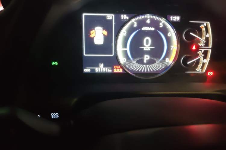 Used Lexus ES 2022 200 Excellence Edition Odometer Close Up