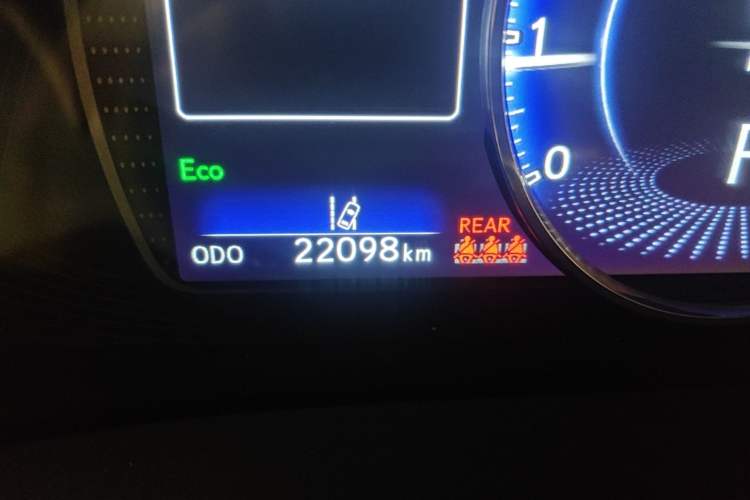 Used Lexus ES 2022 200 Excellence Edition Odometer Close Up
