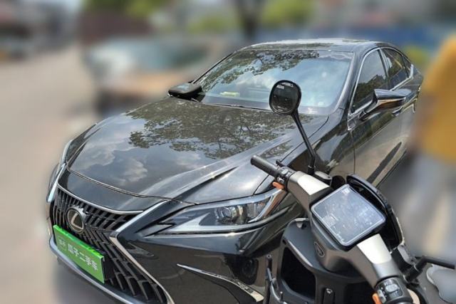 Used Lexus ES 2022 200 Excellence Edition