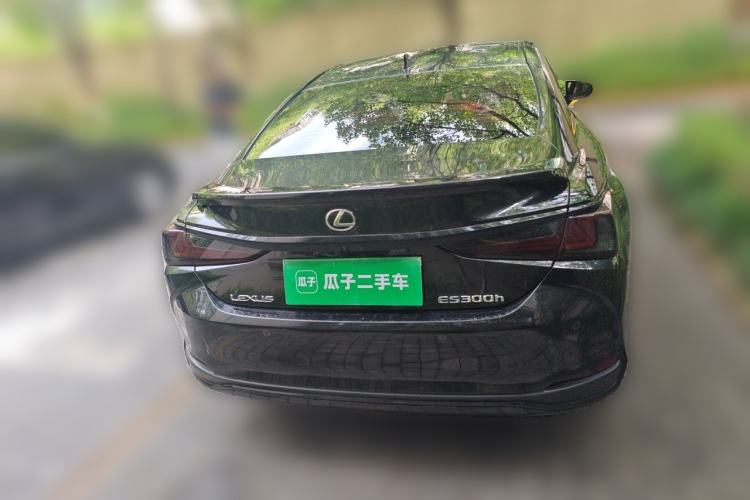 Used Lexus ES 2022 300h Excellence Edition Rear