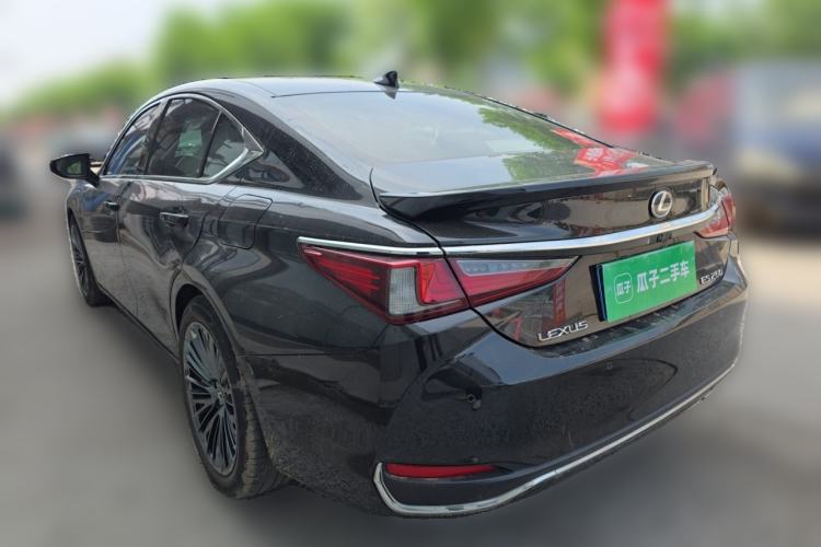 Used Lexus ES 2022 200 Excellence Edition Rear Left 45 Deg