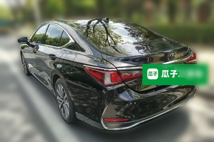 Used Lexus ES 2022 200 Excellence Edition Rear Left 45 Deg