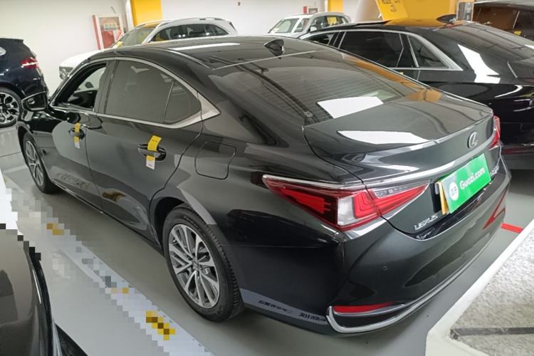 Used Lexus ES 2022 200 Excellence Edition Rear Left 45 Deg