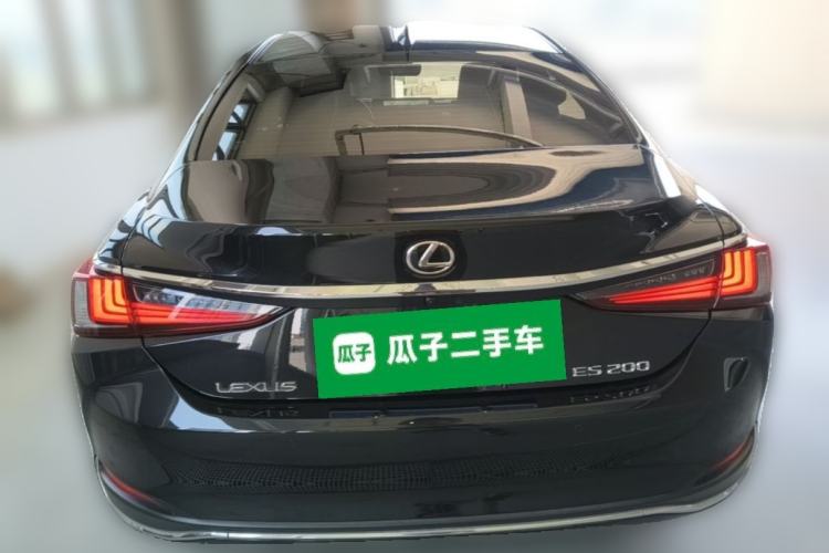 Used Lexus ES 2022 200 Luxury Edition Rear
