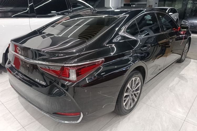 Used Lexus ES 2022 200 Excellence Edition Rear Right 45 Deg