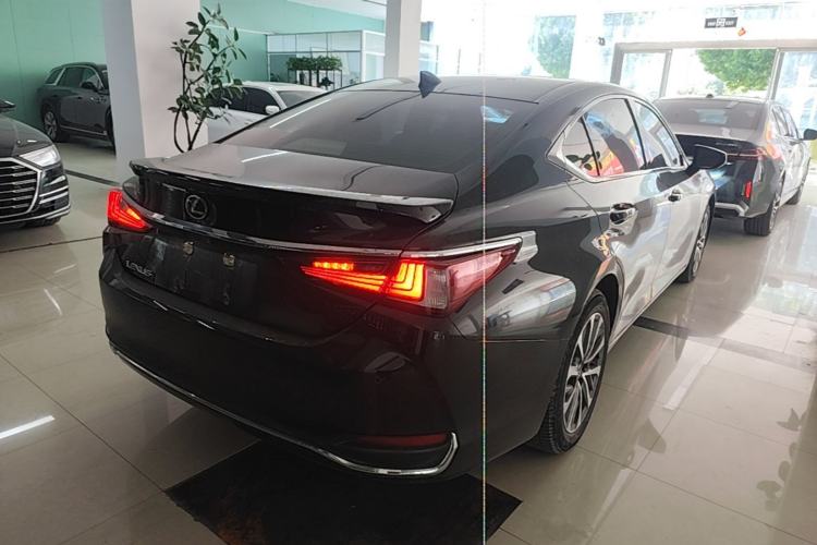 Used Lexus ES 2022 300h Excellence Edition Rear Right 45 Deg