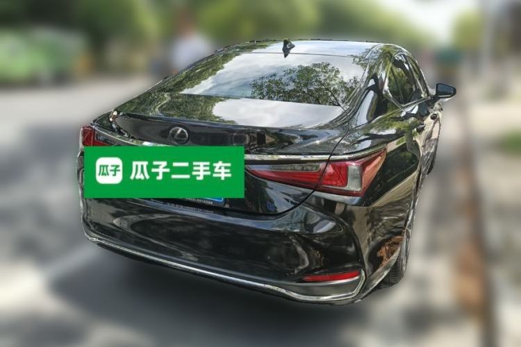 Used Lexus ES 2022 200 Excellence Edition Rear Right 45 Deg